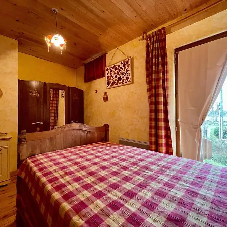 Maison Ancienne Au Calme Avec Cheminee Et Equipements Bebe, Proche De - Fr-1-582-127 منزل ريفي *