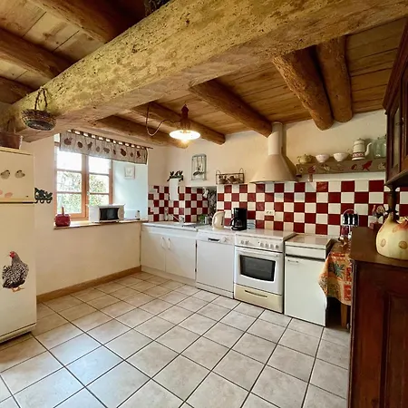 Dom wakacyjny Maison Ancienne Au Calme Avec Cheminee Et Equipements Bebe, Proche De - Fr-1-582-127 *