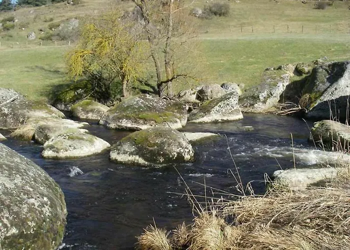 Maison Ancienne Au Calme Avec Cheminee Et Equipements Bebe, Proche De - Fr-1-582-127 Saugues
